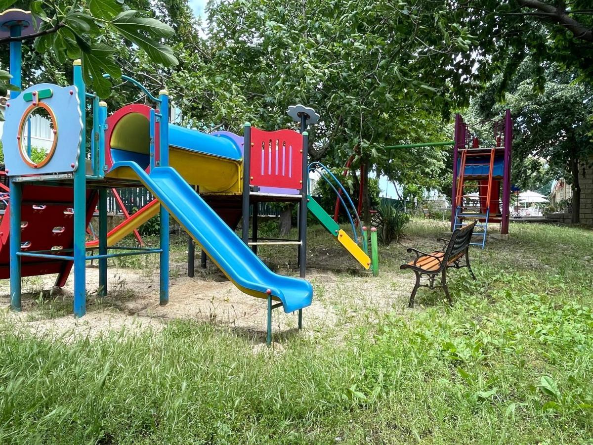 Amadina Garden 호텔 로제넷츠 외부 사진